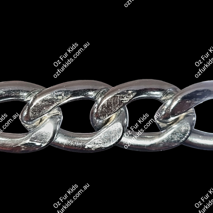 Flat Link Show Chain Links on a black background